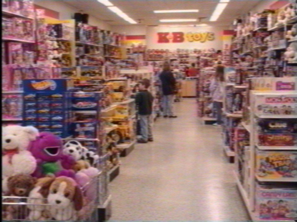NostalgiaYZ's tweet photo. Shopping at KB Toys in the 90s https://t.co/ABHtNJW27J