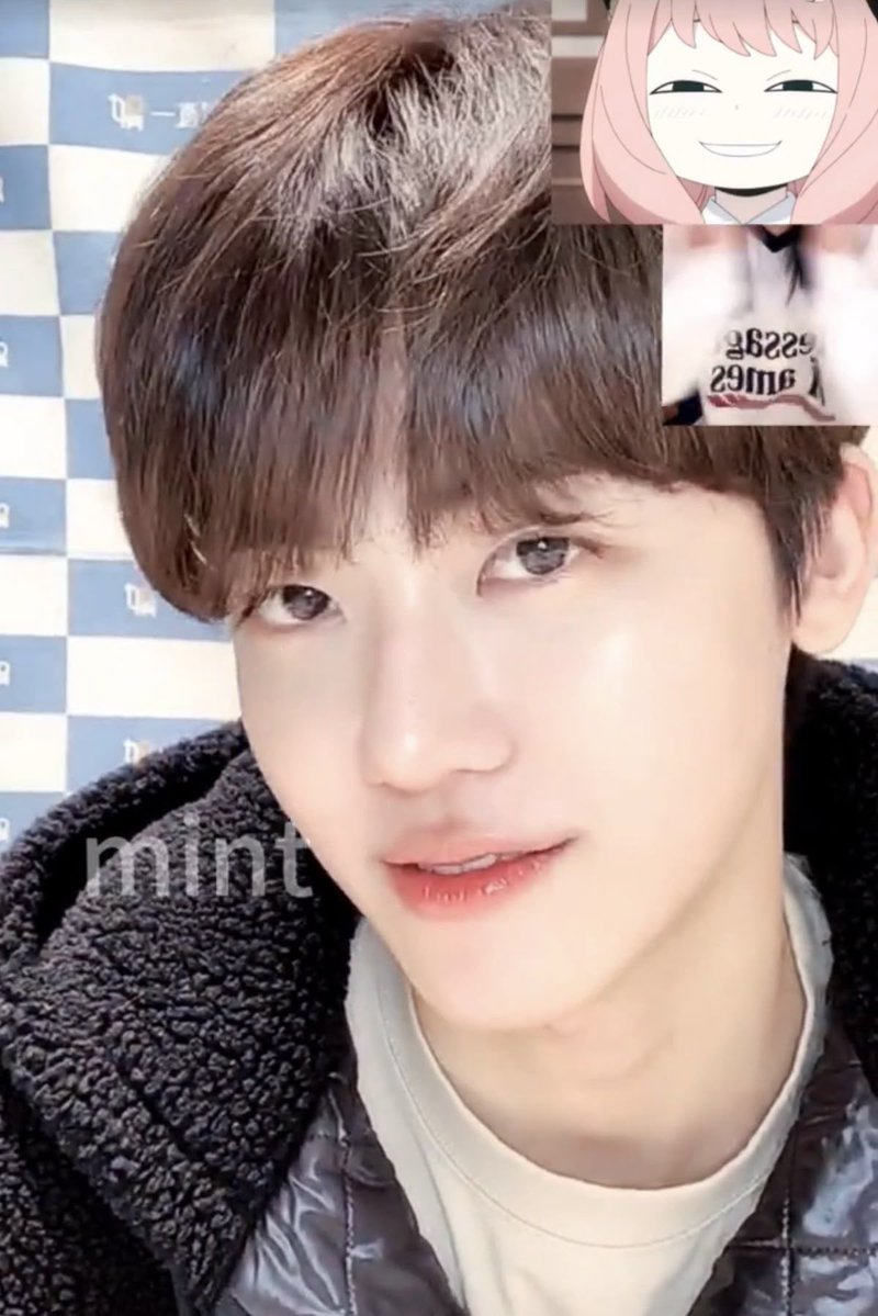 najaeminh's tweet photo. he looks so fucking pretty here hello??? https://t.co/nLBevqaKvY