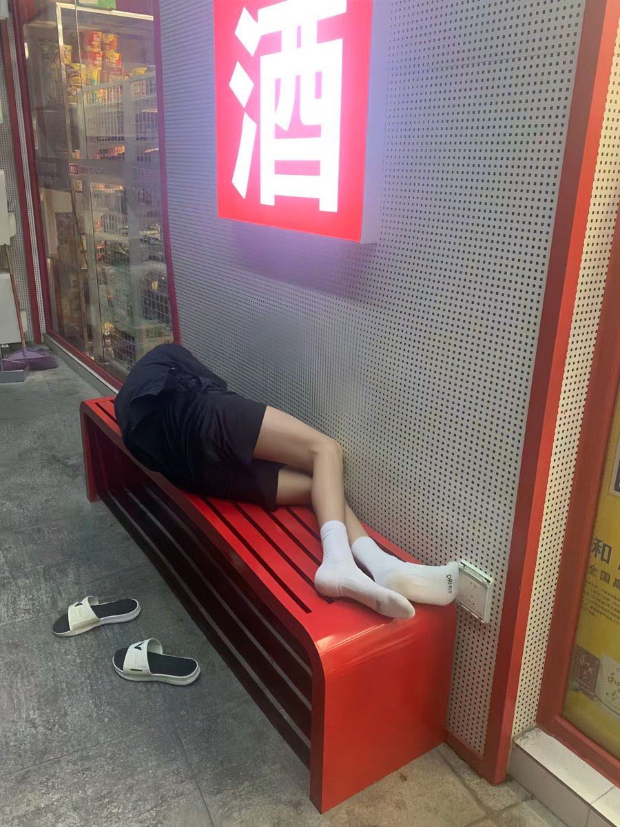 amdevito1's tweet photo. 回想起以前喝酒醉都干了什么 真的后悔啊  #迷玩 https://t.co/87Yxnudd5e