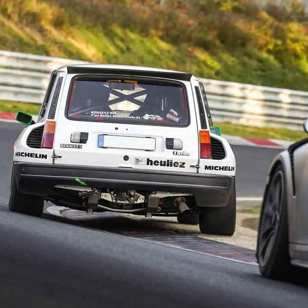 dnprrll97's tweet photo. Arrancamos la semana con la misma potencia que un Renault 5 Turbo 🚀🤍
¡Buenos días y feliz lunes a todos! 🏁
#RENAULT #Renault5Turbo #R5Turbo #RenaultTurbo #RenaultClassic #RenaultSport #RENAULTelf #GoodMorning #LunesRenault https://t.co/bnnFxgY0lm