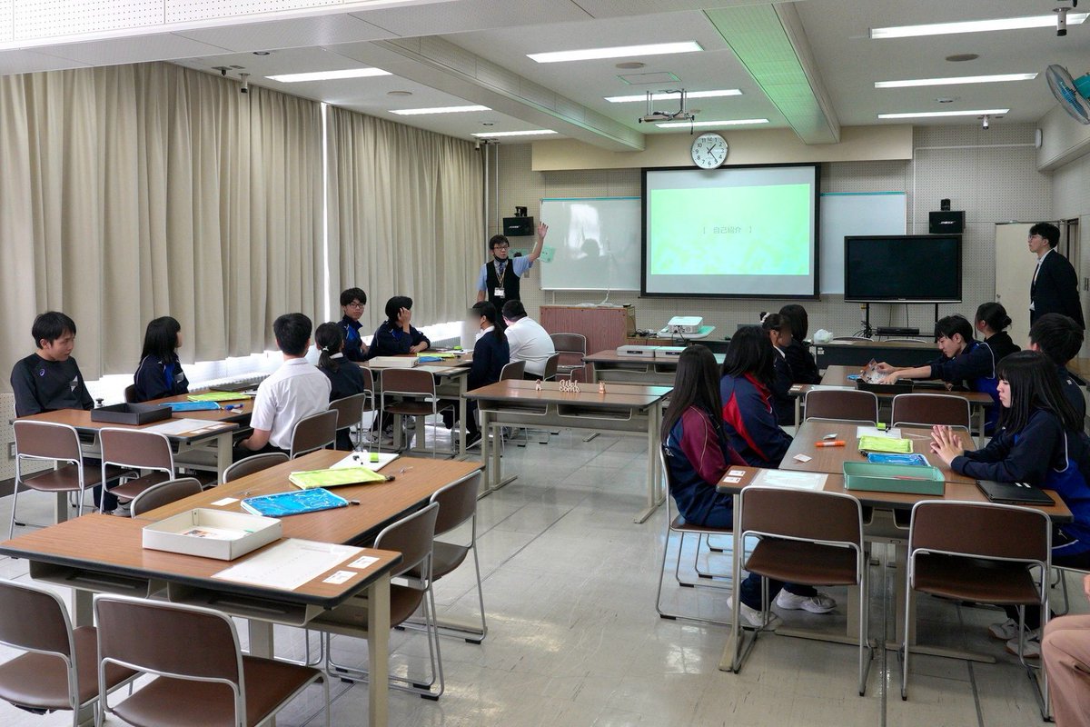 TokorohsSurvive's tweet photo. 💫先月26日、北見市常呂町の北海道常呂高等学校で常呂高校の教育活動を周知する #オープンスクール 秋が行なわれました!

☑学校概要説明
☑体験授業
☑個別相談会
☑オプションツアー
などを実施。

体験授業では数学的謎解きを通して、中学生と常呂高校在校生が交流！

オプションツアーでは、▼ https://t.co/GLu7CKJwoW