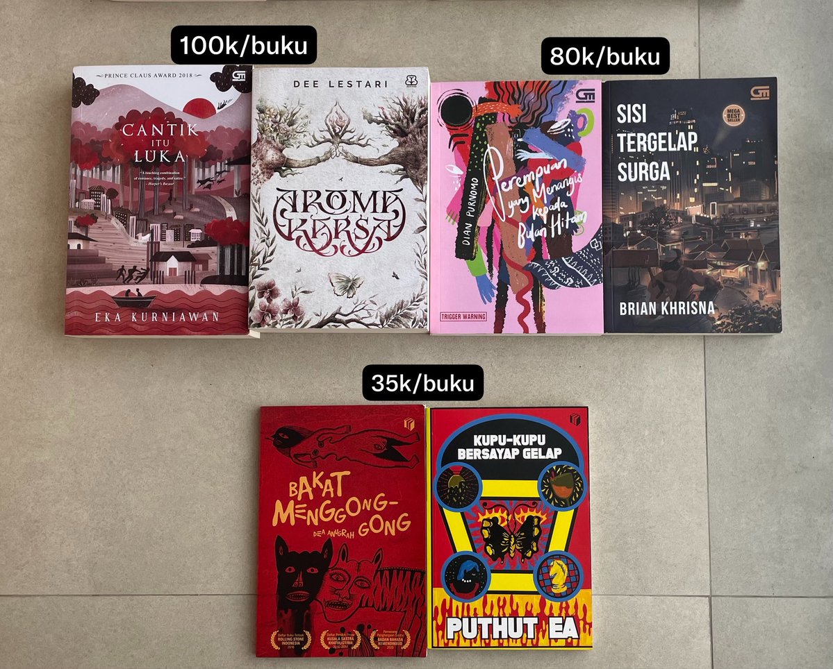 Stobeleaaa's tweet photo. WTS Preloved Books 📚 (english &amp; indonesian)

- 100% original
- good condition
- dm for detail book condi
- pengiriman dari Solo

tags. wts, books, buku, preloved, novel, wtb https://t.co/c98WCtnPut