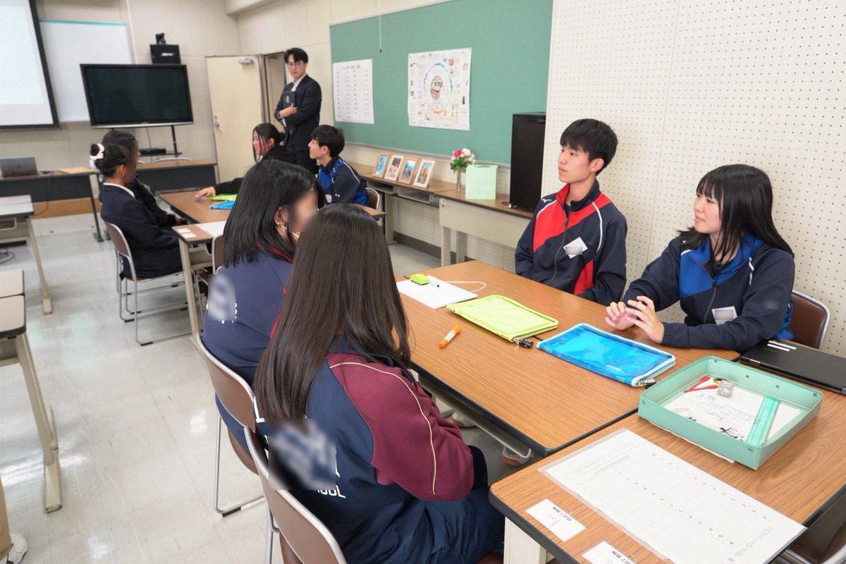 TokorohsSurvive's tweet photo. 💫先月26日、北見市常呂町の北海道常呂高等学校で常呂高校の教育活動を周知する #オープンスクール 秋が行なわれました!

☑学校概要説明
☑体験授業
☑個別相談会
☑オプションツアー
などを実施。

体験授業では数学的謎解きを通して、中学生と常呂高校在校生が交流！

オプションツアーでは、▼ https://t.co/GLu7CKJwoW