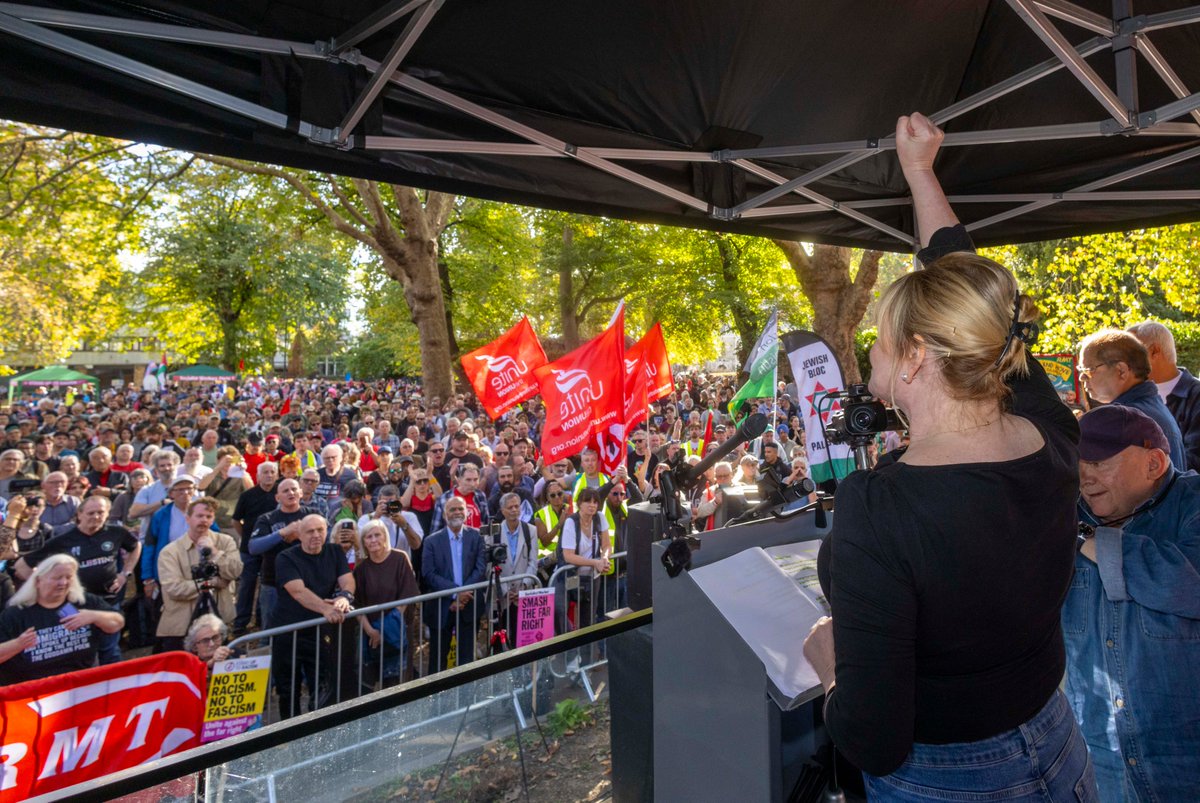 UniteSharon's tweet photo. Rising inequality, wage stagnation, public services crumbling, there are clear parallels with the battle of cable street. Exploitation of despair and fear and the rise of hatred. But together the working class will push back. #CableStreet https://t.co/ETshtYSsKs