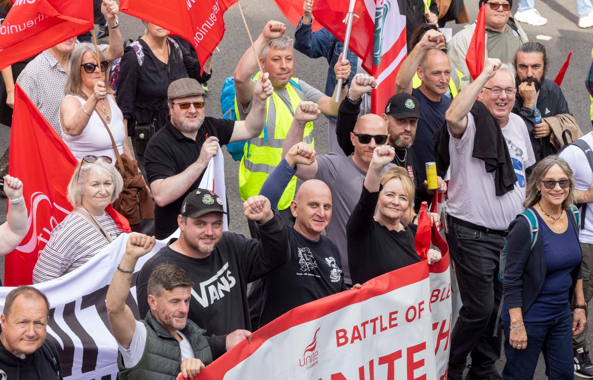 UniteSharon's tweet photo. Rising inequality, wage stagnation, public services crumbling, there are clear parallels with the battle of cable street. Exploitation of despair and fear and the rise of hatred. But together the working class will push back. #CableStreet https://t.co/ETshtYSsKs