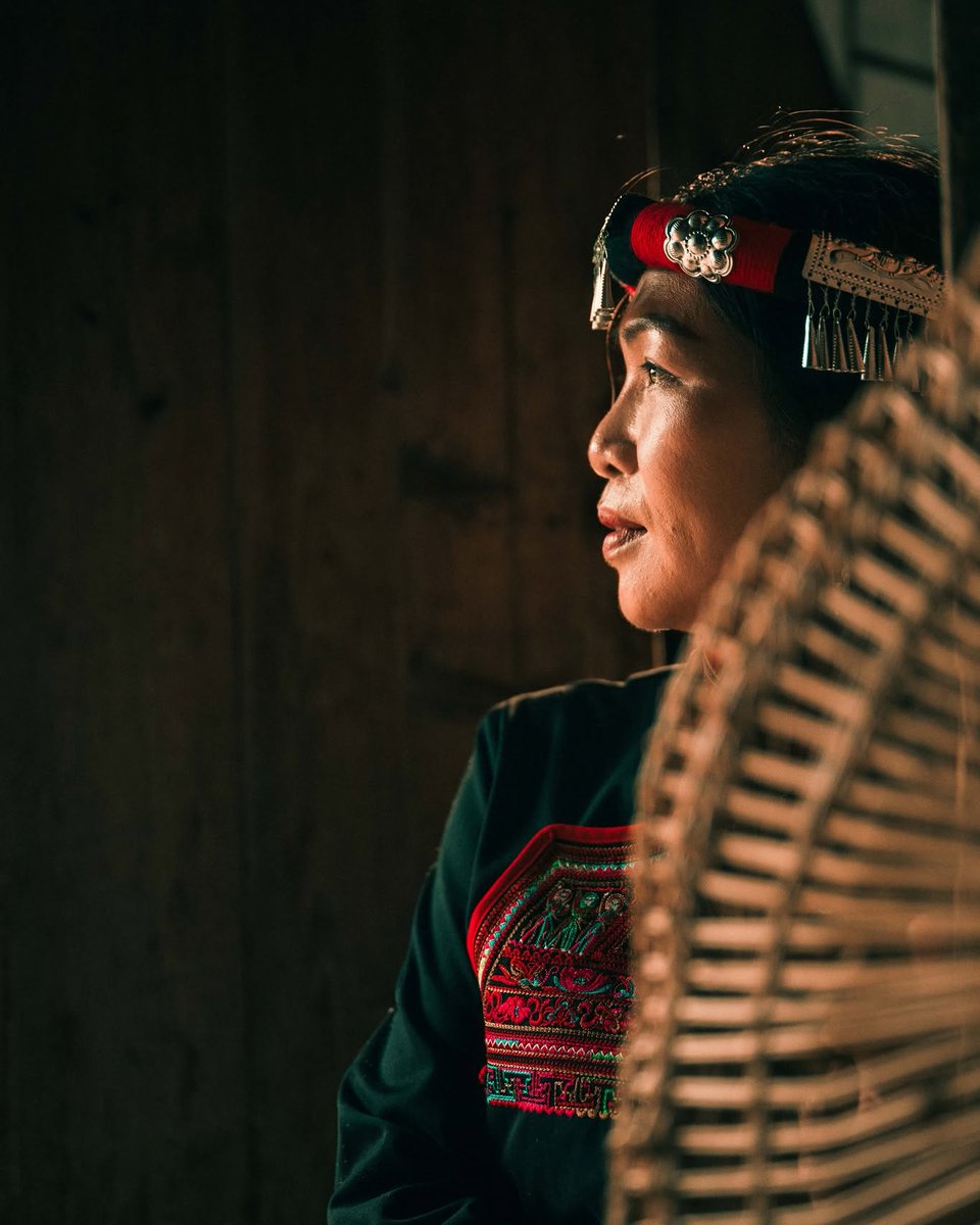 _nmartiins's tweet photo. Look closely at She silver jewelry: it’s more than decoration. Worn at weddings, festivals and family events, it carries wishes for peace, prosperity and good fortune—and preserves generations of Fujian craftsmanship. https://t.co/iv06AbiWSZ