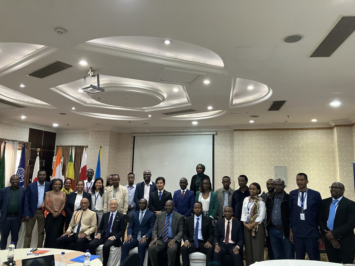 JapanMissionAU's tweet photo. 🇯🇵 Japan remains committed to supporting Africa's integration agenda through partnership &amp; innovation. As the #SmarterBorders project concludes, Amb. Sekiguchi reaffirmed that technology is only part of the solution. Smart borders are built on cooperation &amp; a shared vision.#TICAD https://t.co/pH7zyHHtEc