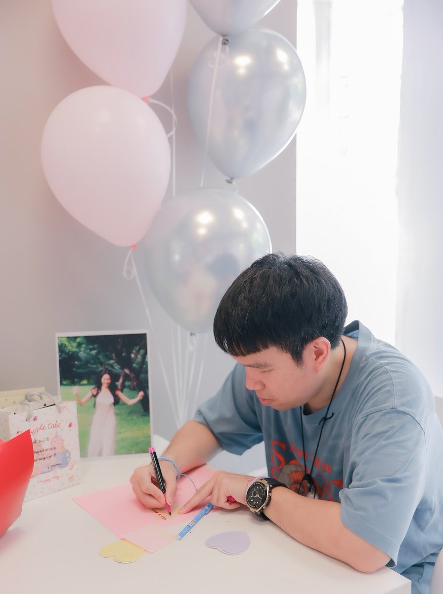 Cuteieuumy's tweet photo. อายุเพิ่มขึ้นอีกปีแล้ว หลังจากนี้ขอให้มีความสุขขอให้ค้นพบสิ่งที่สบายใจ เจอแต่คนดีๆ รายล้อมเต็มไปหมด ไม่ว่าจะผ่านไปอีกกี่ปี ก้าวผ่านข่วงเวลาทุกอย่างก่อนหน้านี้มาได้ก็เก่งมากแล้วนะ 🎂♥️💫🌷

#MejiAlalaHBD2026 
#MejiALALA https://t.co/J9tauKo22D