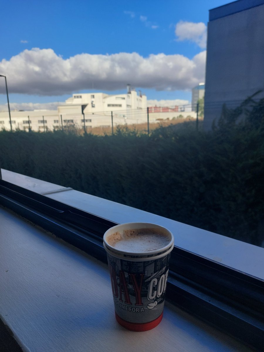 x_readerr's tweet photo. tweet okuma molası… ☕️ https://t.co/0MsppaamRl