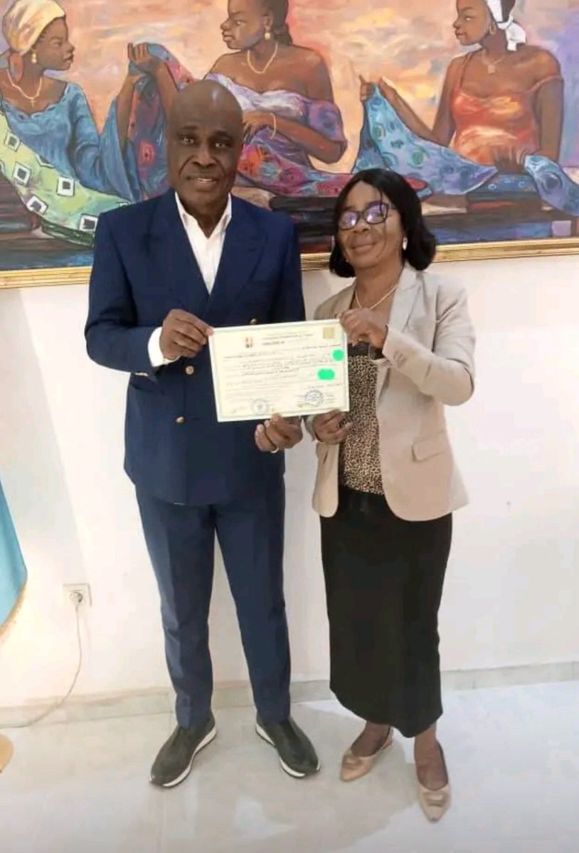 MartinFayulu's tweet photo. Je pleure avec une profonde douleur la disparition de Madame ANGEL NTUMBA KABENGELE, notre trésorière adjointe, militante et cadre engagée de l’ECiDé. Femme de conviction et de fidélité à notre combat, Angel a toujours fait preuve d’un engagement remarquable. Avant de tomber malade, elle était constamment à mes côtés lors de nos manifestations publiques, avec courage, détermination et abnégation.
Sa disparition laisse un grand vide au sein de notre parti et dans nos cœurs.

J’adresse mes condoléances les plus attristées à ses deux enfants, à sa famille, à ses proches, ainsi qu’à l’ensemble des cadres et militants de l’ECiDé.

Que l’âme de notre chère Angel Ntumba Kabengele repose en paix. Elle restera dans notre mémoire et dans notre combat.