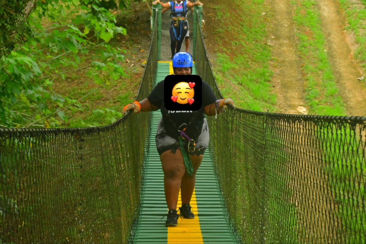 _Nickmmm's tweet photo. Scared af 🫣 in Costa Rica #ziplining https://t.co/V8dnNdR18Y