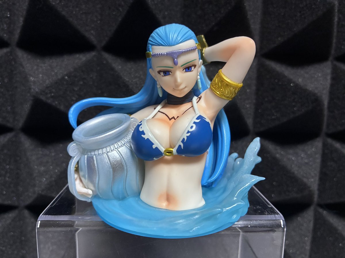 stone_poison_'s tweet photo. D賞 星霊達のデスクトップマスコット
アクエリアスでしたー！！！

造形めっちゃ良い！！！が！！

塗装……これ個体差でしょうか😭
汚れが至る箇所に、、ヘソの塗装も違和感
みんなのアクエリアスはどうでしたか😢

#フェアリーテイル #フィギュア #一番くじ https://t.co/41VEwzoFQ6