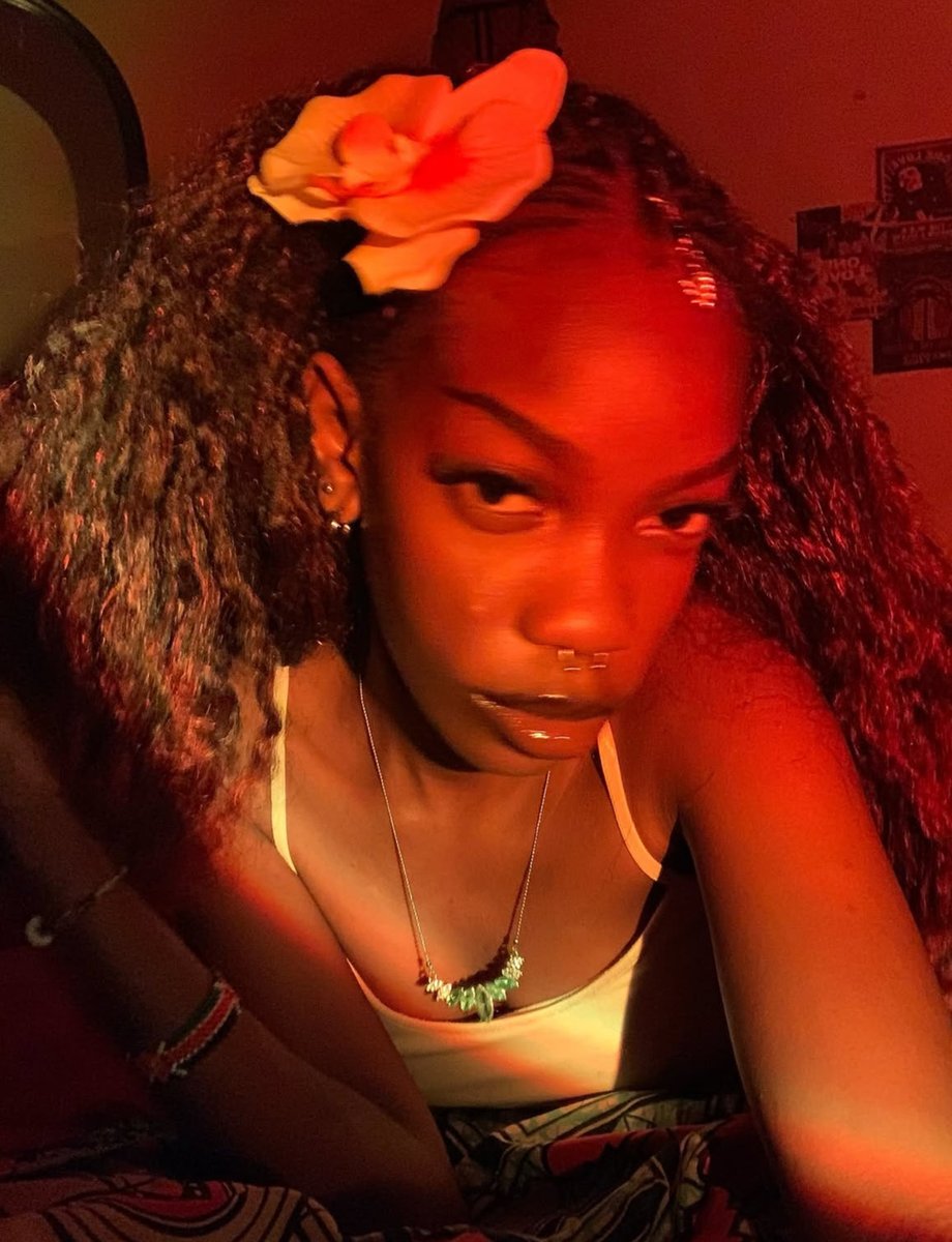 Manipulatorrrr_'s tweet photo. Can I be your cam girl? https://t.co/Oli3PwFsg0