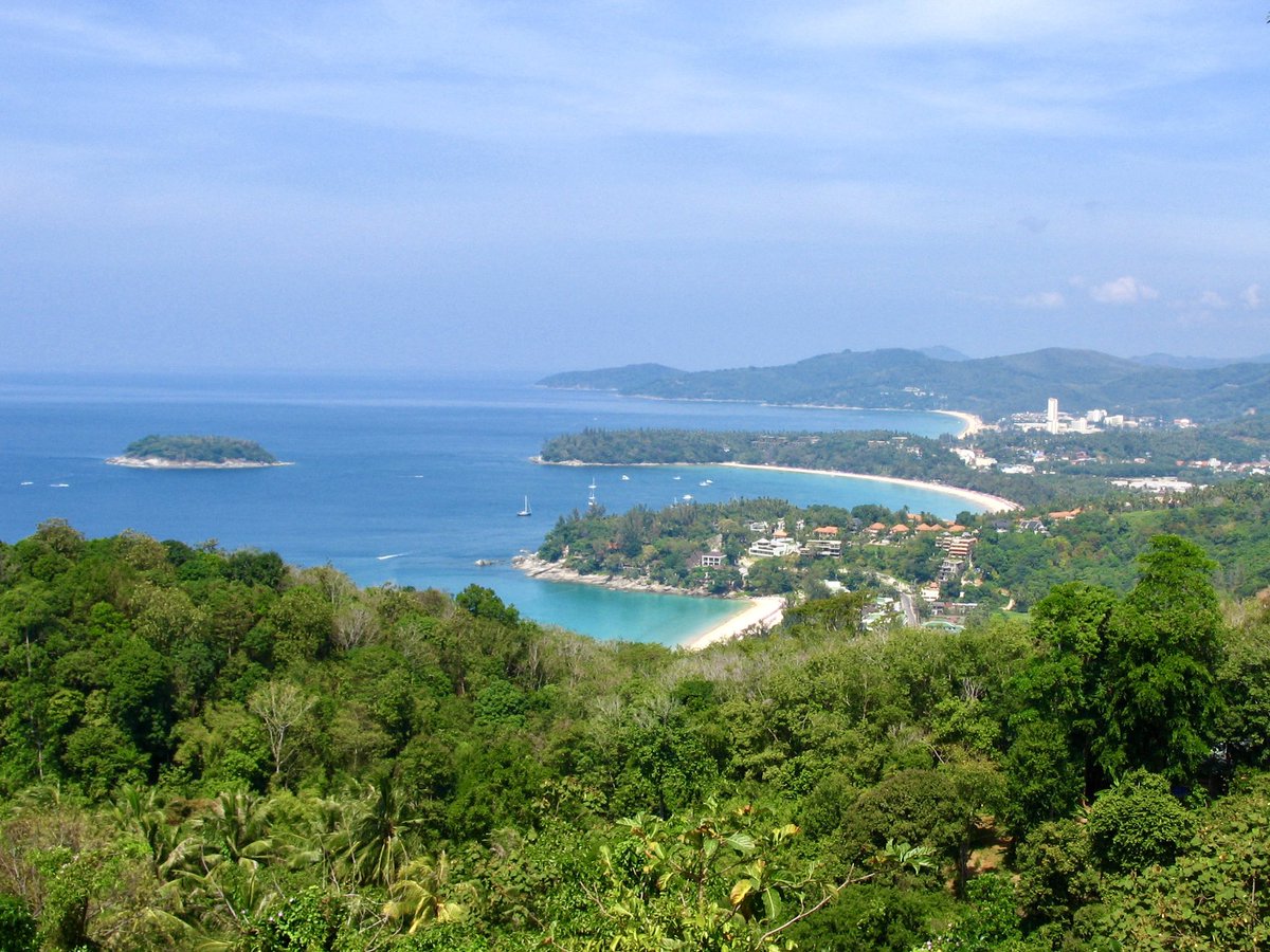 hoboya_th's tweet photo. プーケットが「世界で旅したい島」第5位に！

Travel + Leisureの「World’s Best Awards 2026」で、世界の島ランキング5位にプーケットが選ばれました。

タイからはコ・サムイが1位、プーケットが5位。

世界が選んだプーケット。
ぜひ遊びに来てください！ https://t.co/GgBLQt0NEX
