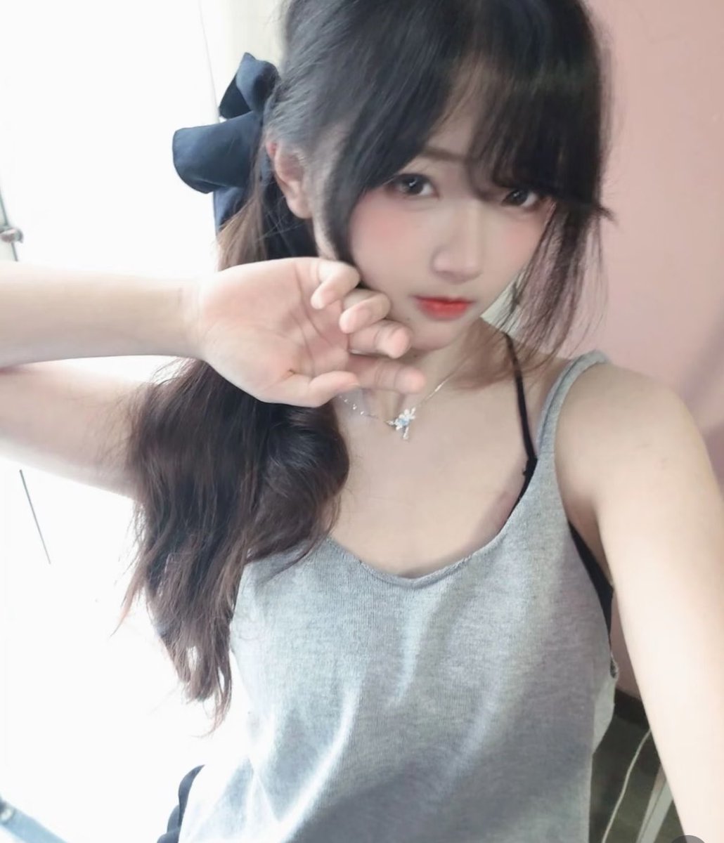 amy31gl0's tweet photo. 我是真的给bb看啊

不相信你试试 噢😯

高中生的粉福啊

 反正我不要🚪的啊！！！ https://t.co/bDb39x2pQn