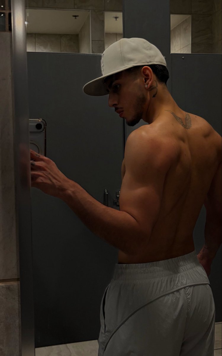 exgo4t's tweet photo. #latino#gay https://t.co/MBTmOeEYU3