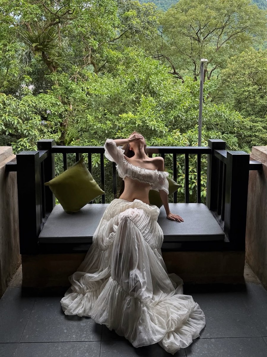 Fashion_Retro_X's tweet photo. Forest fairy mode. 🧚‍♀️ https://t.co/YmiBFxNi70