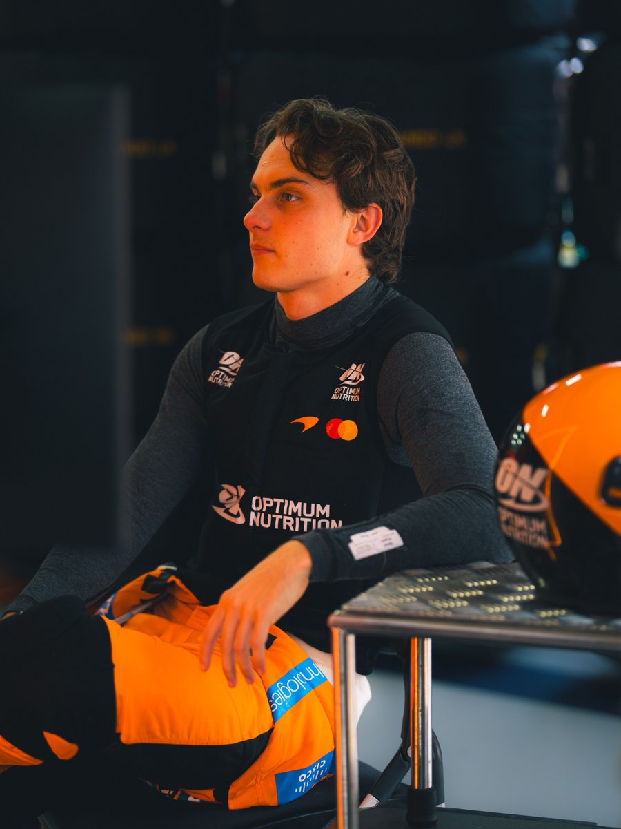 McLarenF1's tweet photo. Quality time with our duo ✨

#McLarenF1 https://t.co/uR6xLaMBHu