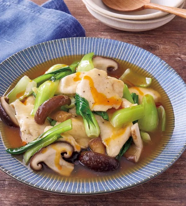 ORANGEPAGE_mag's tweet photo. /／
💡今夜のレシピ、迷ったらこれ！
\＼
【鶏胸肉と青梗菜のオイスター煮】
https://t.co/Ik4mtROXOt

うまみの強いオイスターソースが味の決め手。 柔らかな鶏胸肉とシャキッとした青梗菜は相性抜群です。 https://t.co/ZrK3Mkij3z