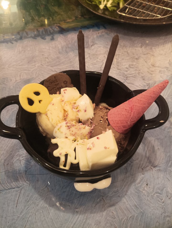 ow9dro's tweet photo. 🍨 https://t.co/7tU4MxgkYp