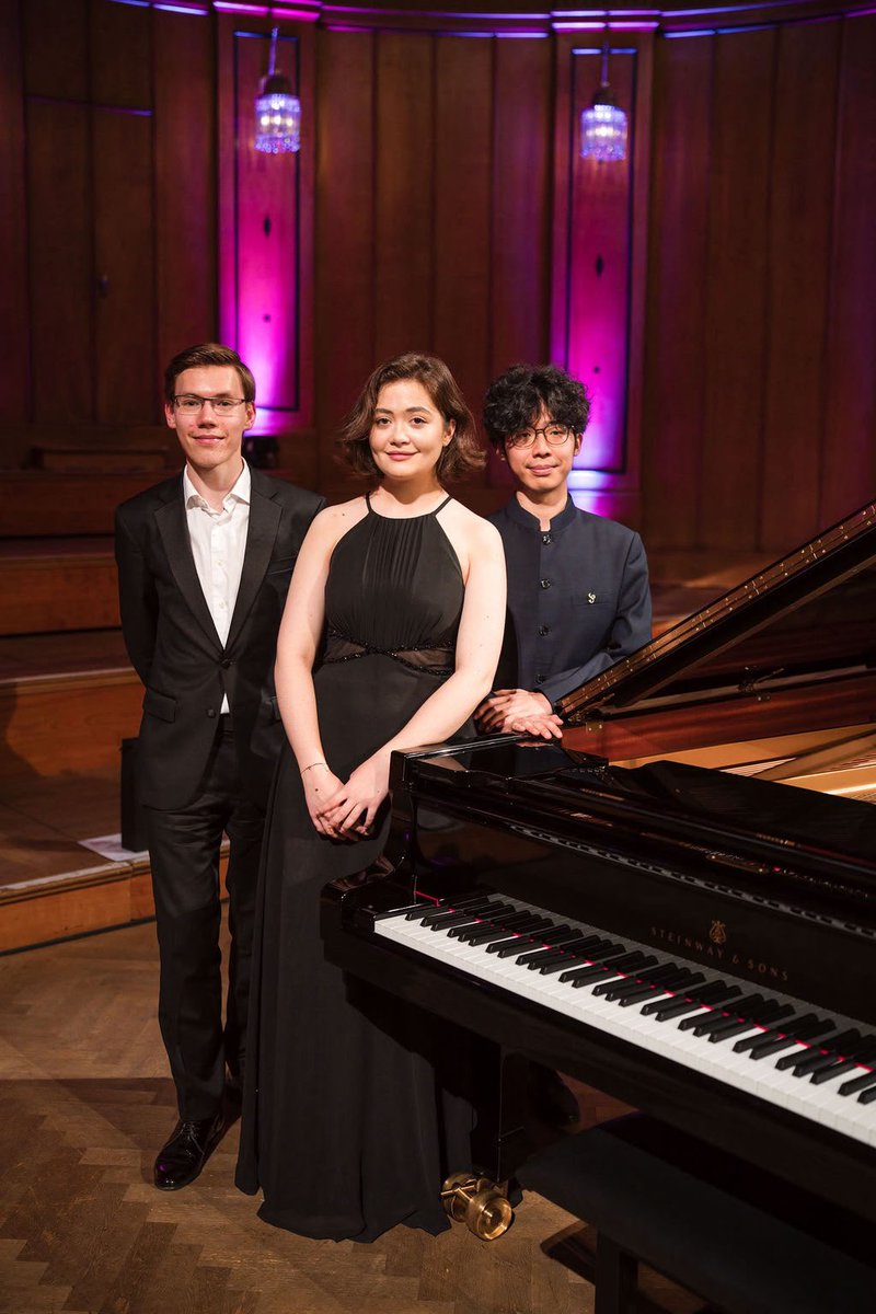 ManuelBrug's tweet photo. #LouisaSophiaJefferson ๐ต๐ช ๐ฉ๐ช war mit #gubaidulina #beethoven #chopin #bachbrahms #schumannliszt #strawinsky #mozartvolodos die 6. Teilnehmerin beim 24. #kissinger #klavierolymp. Sie gewann den Publikumspreis. #sashastykina wurde๐ฅ#dongpingwang und #romamfediurko wurden๐ฅ.๐ ๐๐ https://t.co/Od1i0yZFvK