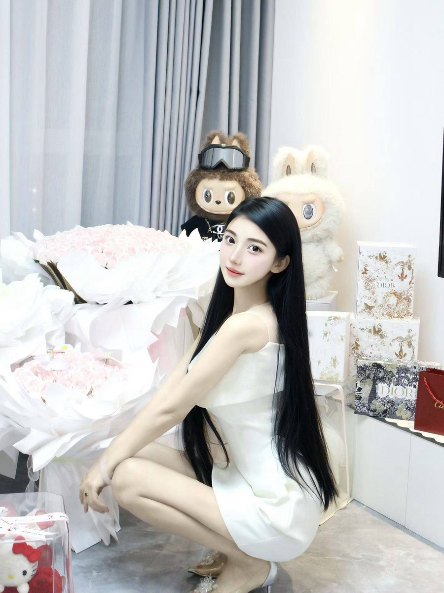 enenbaby712's tweet photo. 宁波在校生 皮肤雪白

算冷白皮吗 https://t.co/W15V5EN158
