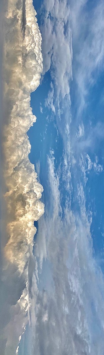 Alina_bloom79's tweet photo. Magical skys.. https://t.co/eAf9XBduta