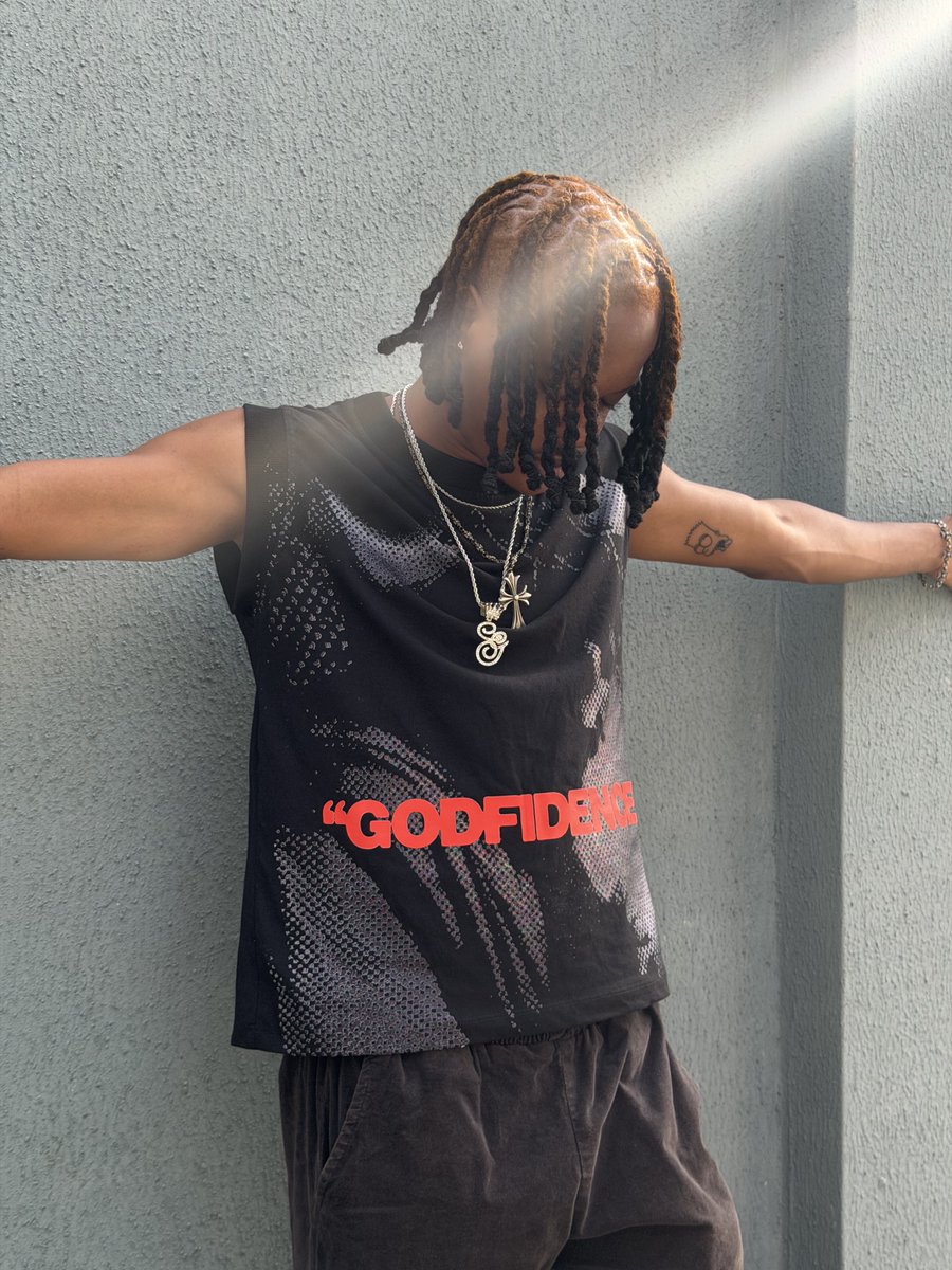 Maxi_Jonez's tweet photo. Happy birthday superstar Maxijonez 🎈 https://t.co/2wAwxrPuS3
