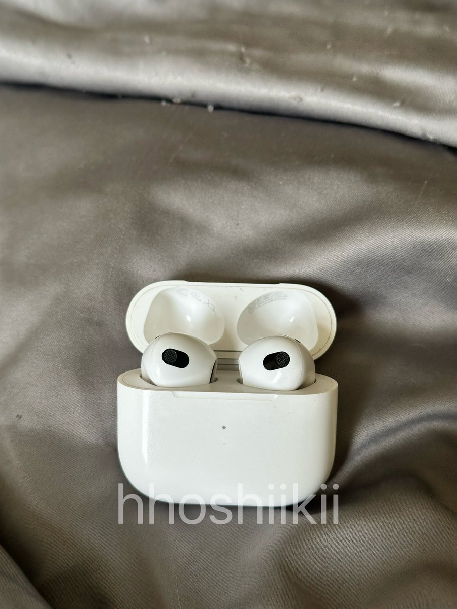 hhoshiikii's tweet photo. wts ฝากขาย
Airpods 3 มีกล่องแต่ไม่มีสายชาร์จ
1000 free shipping
นัดรับได้ที่อุบล
สอบถามเพิ่มเติม dm ได้ค่า

#airpodsมือ2 #ส่งต่อairpods #ขายairpods  #ส่งต่อแอร์พอด #airpodsมือสอง https://t.co/i2VcXHVZ6L