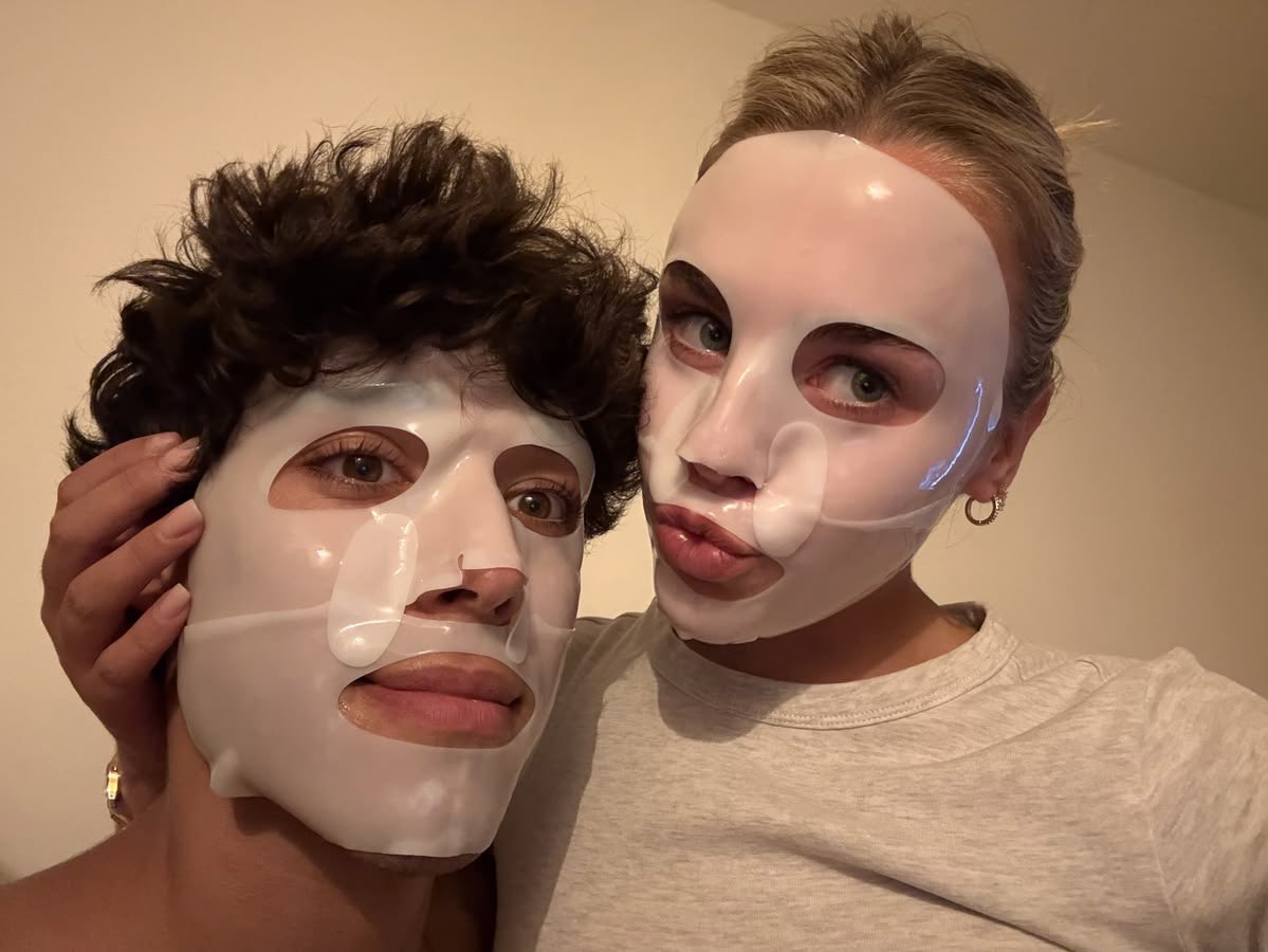Diorgirlx's tweet photo. date night idea https://t.co/3mI3Alh9T8