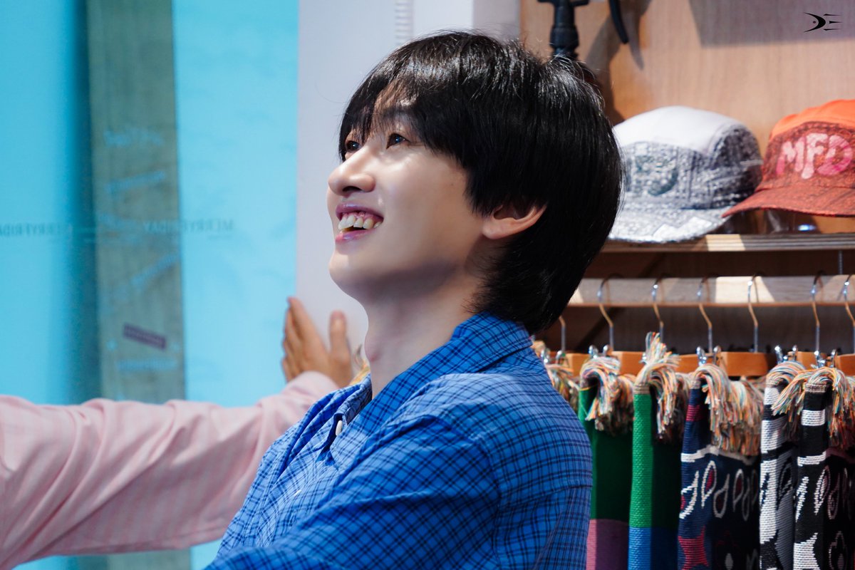 SJ_DnE_official's tweet photo. [📸]
SUPER JUNIOR-D&E 자체컨텐츠 [떴다 디앤이 EP.1-2] 촬영 𝑩𝒆𝒉𝒊𝒏𝒅 𝑺𝒌𝒆𝒕𝒄𝒉✨

✈️떴다 떴다 디애니 날아라 날아라
높이 높이 날아라 우리 디애니✈️
SUPER JUNIOR-D&E 자체컨텐츠 '떴다 디애니' 입성 기념
1-2화 비하인드 이미지 만나보러 지금 렛츠고우~🐯🐰

🔗 https://t.co/pxwemeFaFh

#슈퍼주니어DnE #SuperJuniorDnE
#DONGHAE #EUNHYUK