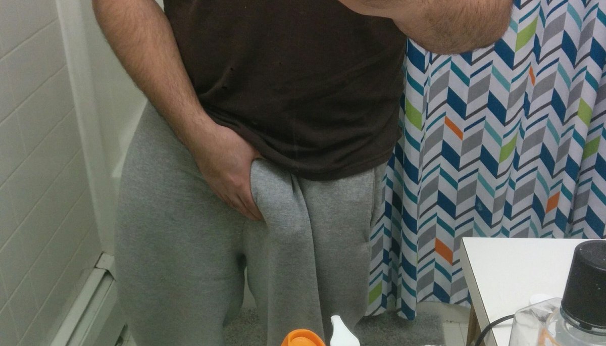 thehuntsky's tweet photo. Gray sweatpants weather #nsfwtwt https://t.co/k9gTCdm6SS