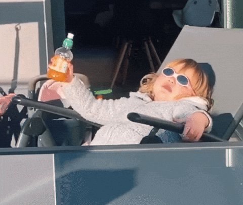 getparagonapp's tweet photo. Me when my guy sends me his account details and I realize I can handle the payment from Paragon without opening three different apps. 😂

Some things just don’t need to be complicated.😌

Crypto, fiat transactions, gift cards, bills Paragon puts more of your everyday financial needs in one place. 💜

Download Paragon on  App Store or Google Play.