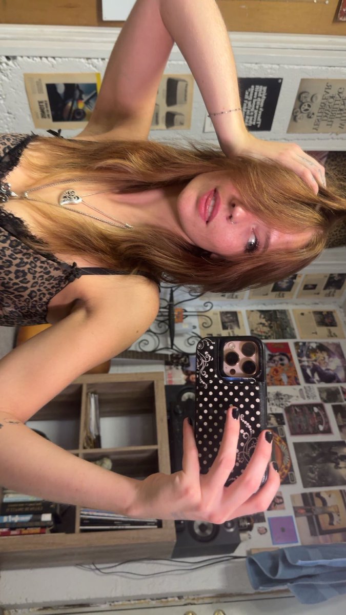tamara20lf1's tweet photo. Just borrowing your attention. https://t.co/wL3ojMYZTX