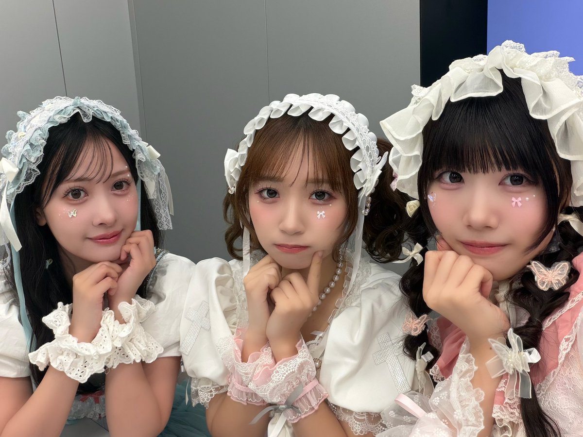 SWEET_STEADY's tweet photo. 🎀🐇＃すいすて 配信スタート🐇🎀

10/5(月)
SWEET STEADY lovers book by LARME
オンライン特典会【前半組】スタートです💘

💙奥田彩友　＠ayu_ss0107
🩵音井結衣　＠yui_ss0109
🧡庄司なぎさ　＠nagisa_ss1029

▼ご視聴はこちらから👀
https://t.co/AhthXntXJe

▼詳細はこちら👀💕
https://t.co/M9bKwMktSx

＃SWEETSTEADY