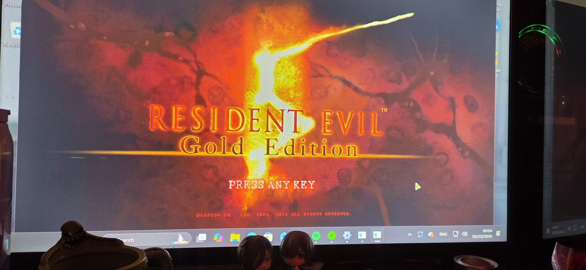 frerardfvf's tweet photo. Playing resident evil 5 for the first time...wish me luck (⌒‐⌒) (im coming for you WESKER EHEHEH (*´∀人) https://t.co/qY64tliBkK