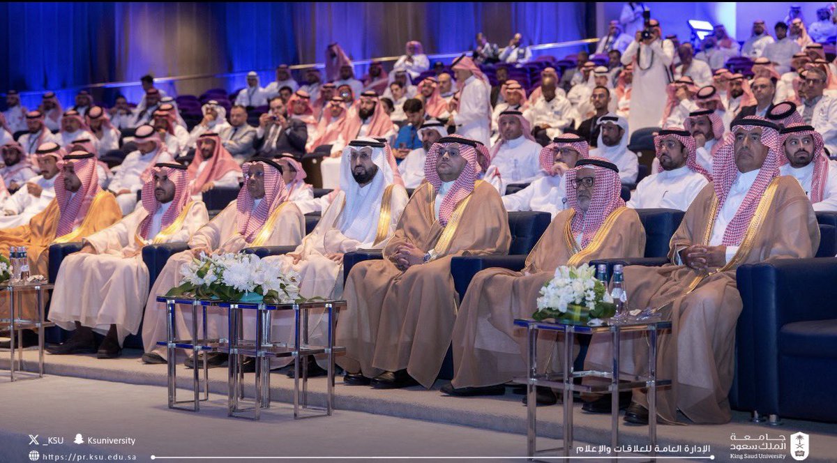 Dralmansour_A's tweet photo. تشرفت بالمشاركة في تحكيم #هيلثون_2026 هاكاثون الابتكار الصحي الرقمي بجامعة الملك سعود، وسط حضور مميز من القيادات والخبرات في مجالات الصحة والتقنية والابتكار.

ومثل هذه اللقاءات دائما ما تجمعنا بزملاء مميزين، وسعدت بلقاء د. إبراهيم متنبك المشرف على مكتب إدارة البيانات بجامعة الملك سعود، وفيصل الشمري المدير التنفيذي لقطاع التقنية في هيئة التأمين، وعدد من الكفاءات الوطنية المميزة.

كل الشكر للقائمين على هذا الحدث، وبالتوفيق لجميع المشاركين 🇸🇦

#HealThon2026