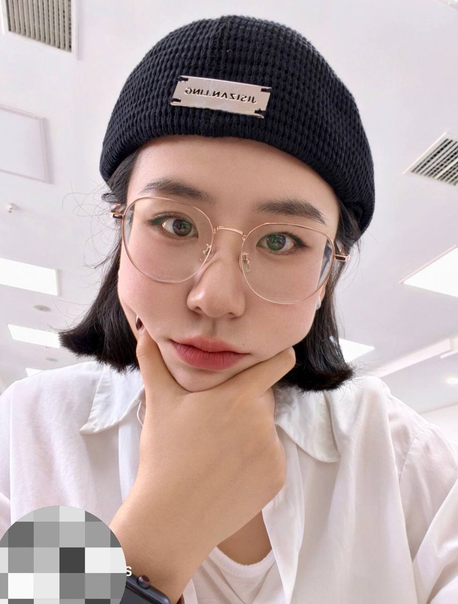 fynshkri's tweet photo. 今天上班闲聊，同事说我看起来就很反差，他是怎么看出来的呀？你们也是这么认为的吗？ https://t.co/Rx8zzRVzhx