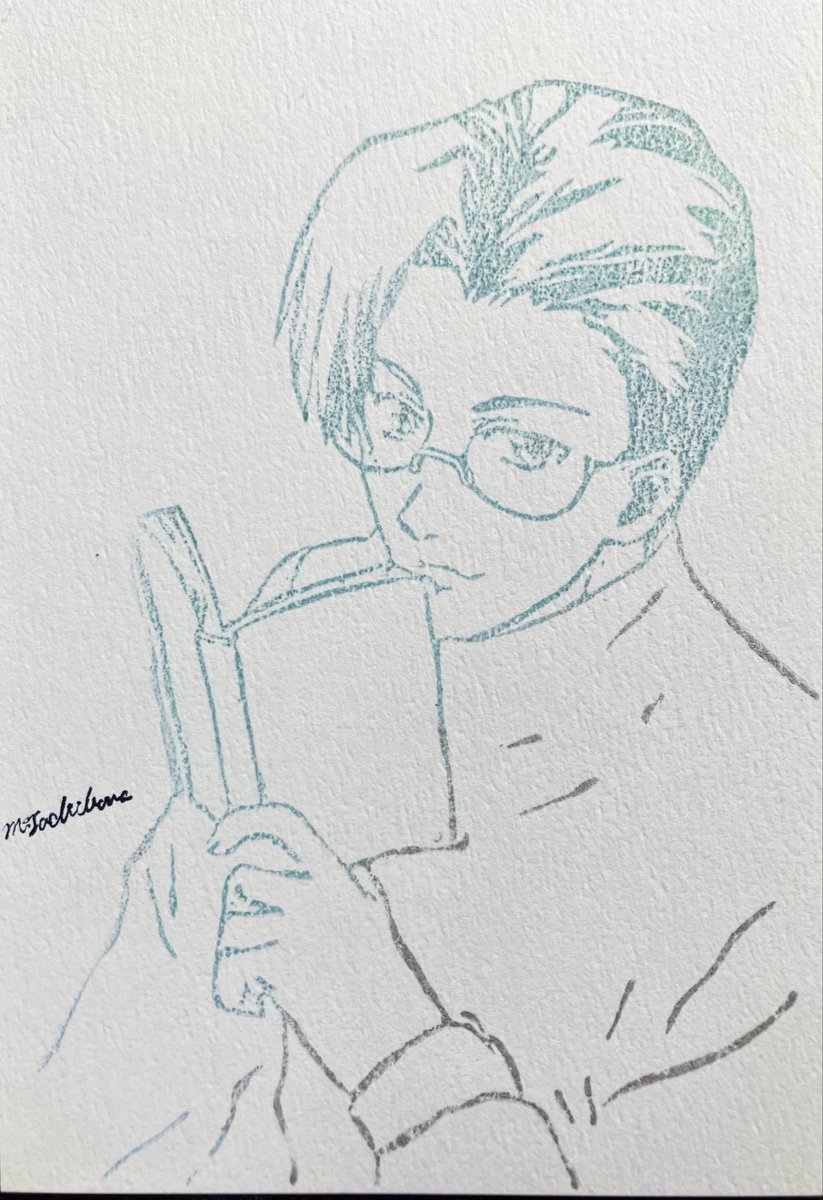 Megane_Megamori's tweet photo. 氷上くん、誕生日おめでとう🎉
彼の髪色に似た水色に、星をイメージしたシルバーのインクを添えて
ミニキャラは枕投げ(枕でまっクマ!!)を🧸

いつもの紙でなく、エンボス加工した紙を使って
ポストカード風に仕立てました

 #氷上格誕生祭2026
 #氷上格生誕祭2026
 #消しゴムはんこ https://t.co/We5lEmGdJs