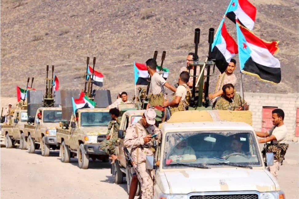TJhad5046's tweet photo. #نطالب الشرعية أن لا تتحدث باسم القوات الجنوبية وتنسب الانتصارات لجيشهم #جيشهم فاشل وقياداتهم بالفنادق تسرق انتصارات القوات الجنوبية #لم ينتصروا في أي جبهه ويسلمون الج��هات والسلاح والمدن دون قتال بل يخونون القوات الجنوبية التي تساندهم  #لذلك القوات الجنوبية لا تمثيلها الشرعية https://t.co/aJWcMz6O7q