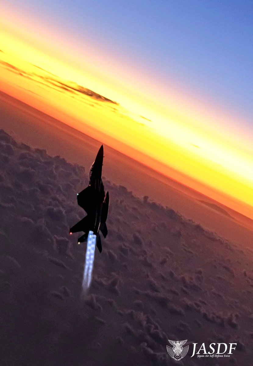 fukuoka_PCO's tweet photo. おはようございます！

今日は #１５日 にちなんで

Ｆ－１５をお届けします✈️

#福岡地本 #航空自衛隊 #戦闘機 #F15
（航空自衛隊Xを加工） https://t.co/ILhMM1nkQ5