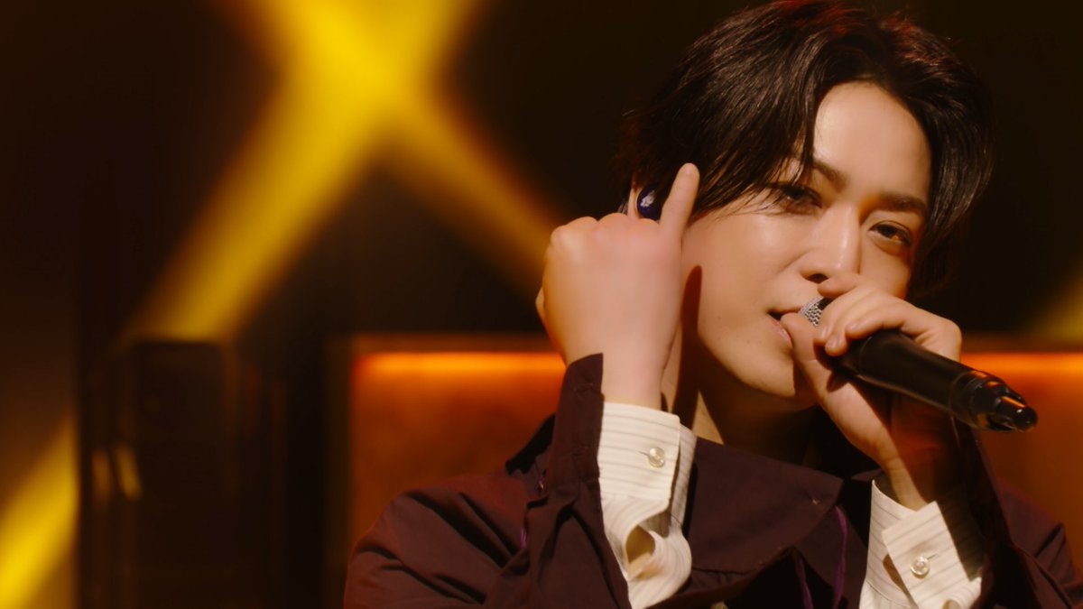 ntv_midnight's tweet photo. #夜の音　10月6日(火) 24時24分から放送！
亀梨和也のステージフォトを先出し

「絆」「POMPEII」の2曲を披露✨
パフォーマンスをお楽しみに！ https://t.co/JANpTQXte3