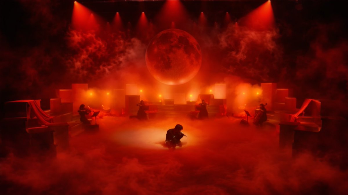 ntv_midnight's tweet photo. #夜の音　10月6日(火) 24時24分から放送！
亀梨和也のステージフォトを先出し

「絆」「POMPEII」の2曲を披露✨
パフォーマンスをお楽しみに！ https://t.co/JANpTQXte3