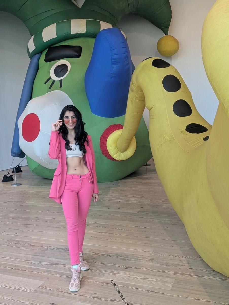 _tatiirosa's tweet photo. An afternoon at The Whitney. Art should be for everyone, not hidden in private collections or priced out by museums. Second Sundays make access possible: no entry fee, just a timed ticket. Let billionaires fund the art, not working people. https://t.co/DCBiBvDMBW