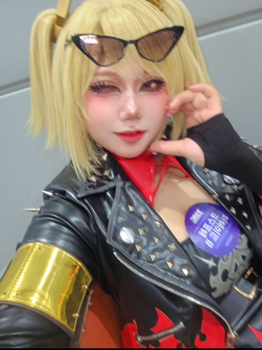 kawaiibbon_U3U's tweet photo. 나 볼거지? 볼거지? 안 보면 불 붙여줄거야😚🔥 https://t.co/3r5X3iuT5l