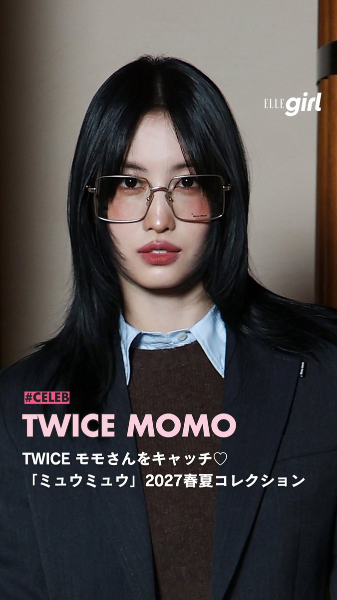 ellegirl_jp's tweet photo. #TWICE #モモ さんを「ミュウミュウ」2027春夏コレクションの会場でキャッチ🩶ファンにサインする様子も✍🏻💞

🔗https://t.co/wAbHvLCw6k https://t.co/0AgB4fTSds