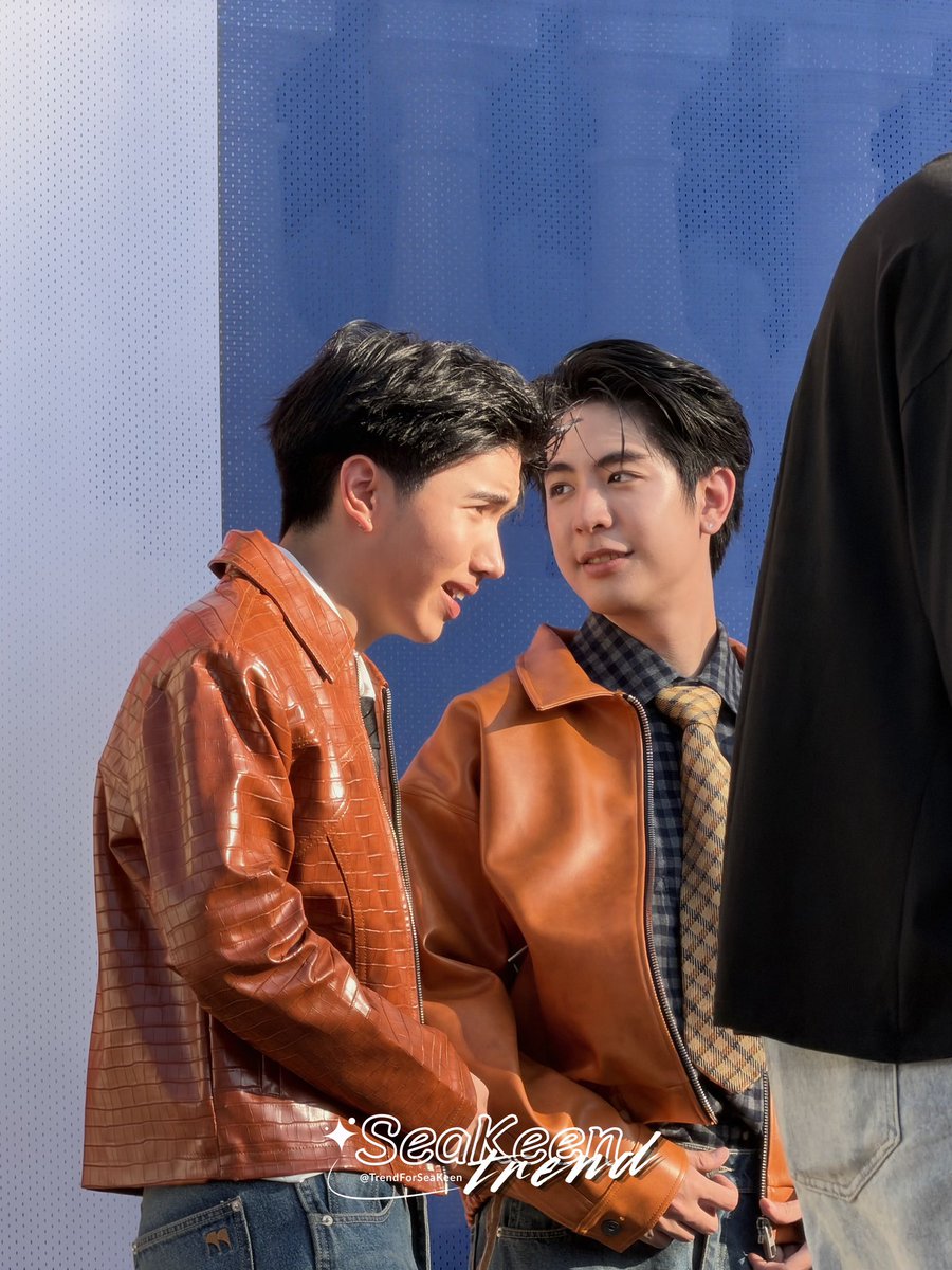 TrendForSeaKeen's tweet photo. เอ็นดูน้องคีนกับแดดตัวร้ายมากค่ะ แต่หายห่วงเพราะมีเสี่ยซี 🤭😚

//โสดบังแดดกันยังไงคะ~

SEAKEEN X THAIFEST PARIS   

#SeaKeenxtoutafaitThai2026 
❤︎𓂃 #sea_ta_lay | #keenkeno   
@sea_ta_lay l @keenkeno_sp 𓂃❤︎   
#SeaKeen #ซีคีน https://t.co/iacKeTdaTH