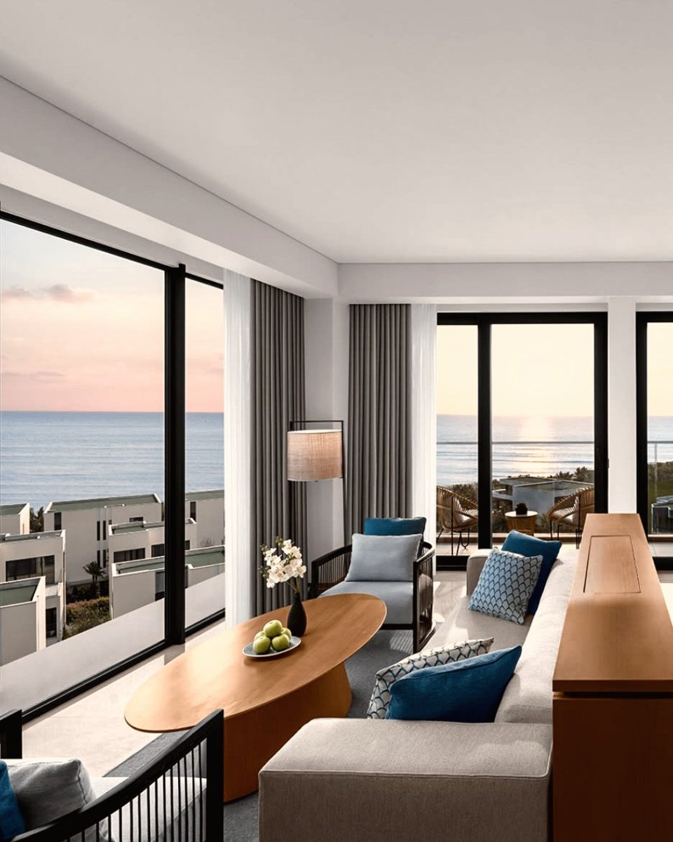 joanet87's tweet photo. A peaceful seaside escape in the Corner Suite, where golden sunsets, open spaces, and a private balcony create the perfect setting for a quiet retreat. https://t.co/T7PRlpbT7e