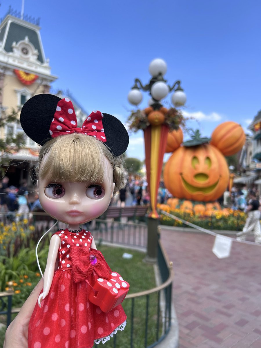 eringi3010's tweet photo. 9月後半Route 66を通ってアメリカ横断してきました🇺🇸
1日目:LA着→Santa Monica
2日目:ディズニーランドパーク(半日だけなのでアドベンチャーは諦めた😭) https://t.co/OZYNr6FulE