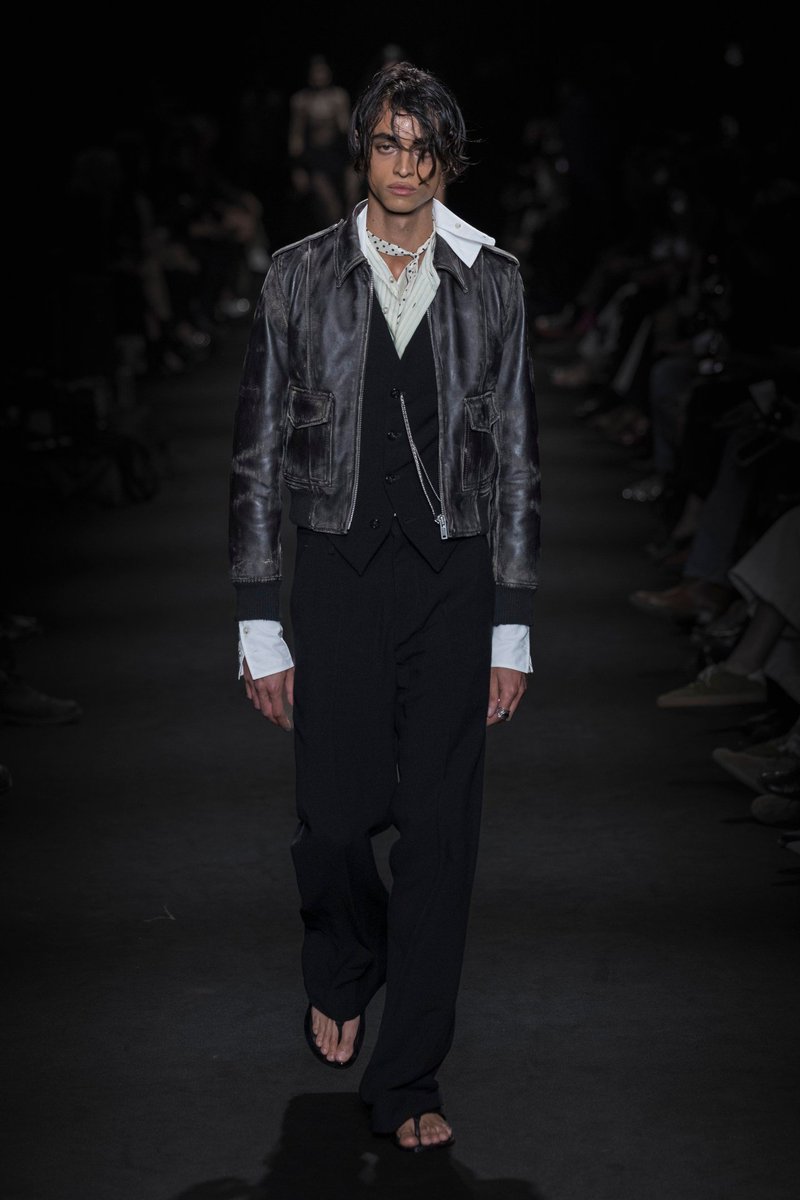 byMadeStudio's tweet photo. 🚨 Ann Demeulemeester Spring 2027 Ready-to-Wear Men's Collection https://t.co/YJGufy5ycN